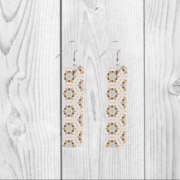 Paisley Design Leather Dangle Earrings - Picture 3 of 4